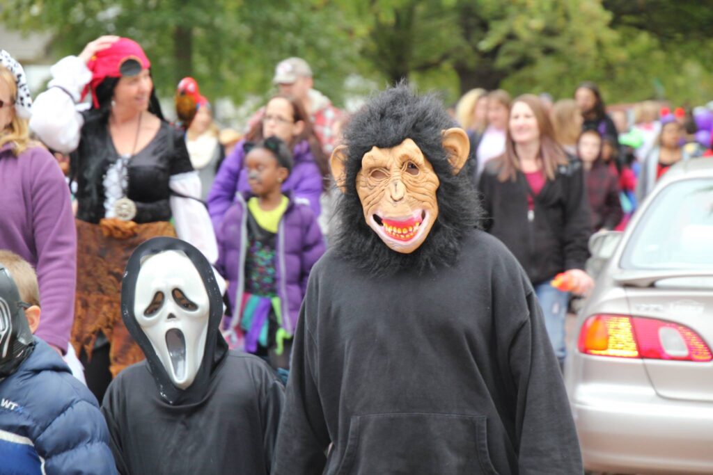 11223962 1045380438826956 5406783811698543235 o - Meadows Elementary to Host Annual Halloween Parade on October 31