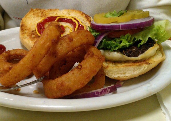 Bradley s Food 2e6e4e74 5056 a36a 0b1180801ce30527 - Top Topeka Restaurants: 5 Must-Try Spots for Food Lovers (Part 1)