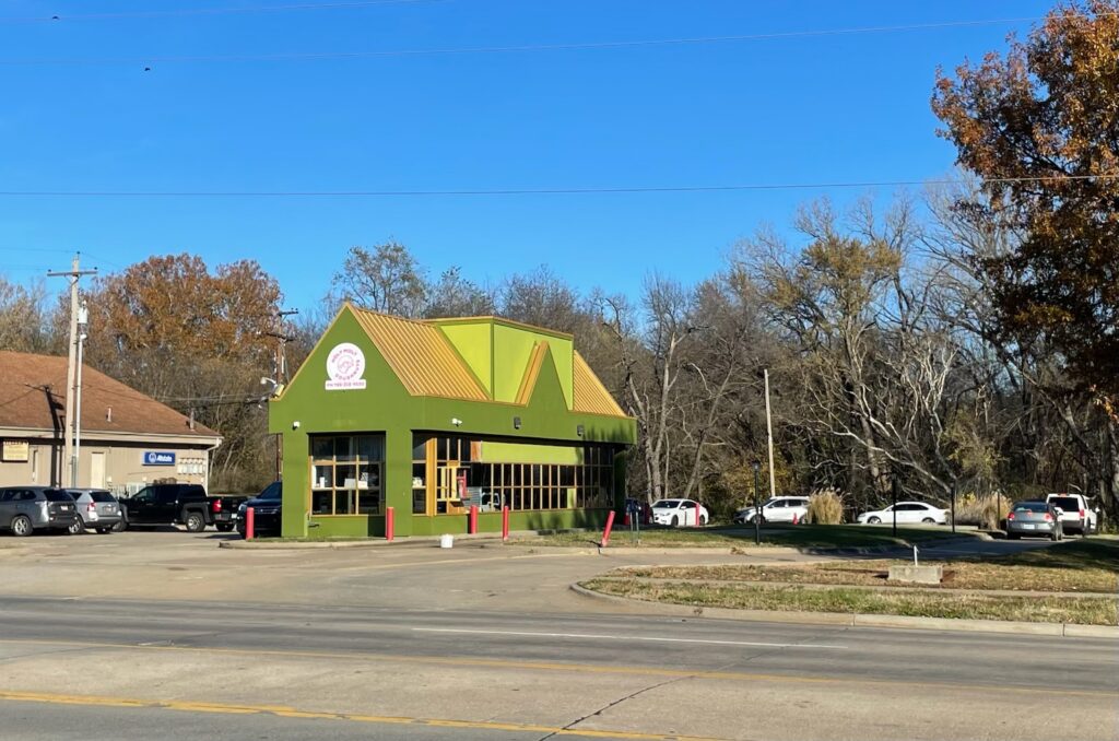 holy moly it's a new donuts shop in topeka... it's busy 2024 11 15 23 29 31 - A Little History About Topeka’s Drive-Thru McDonald’s on 29th Street